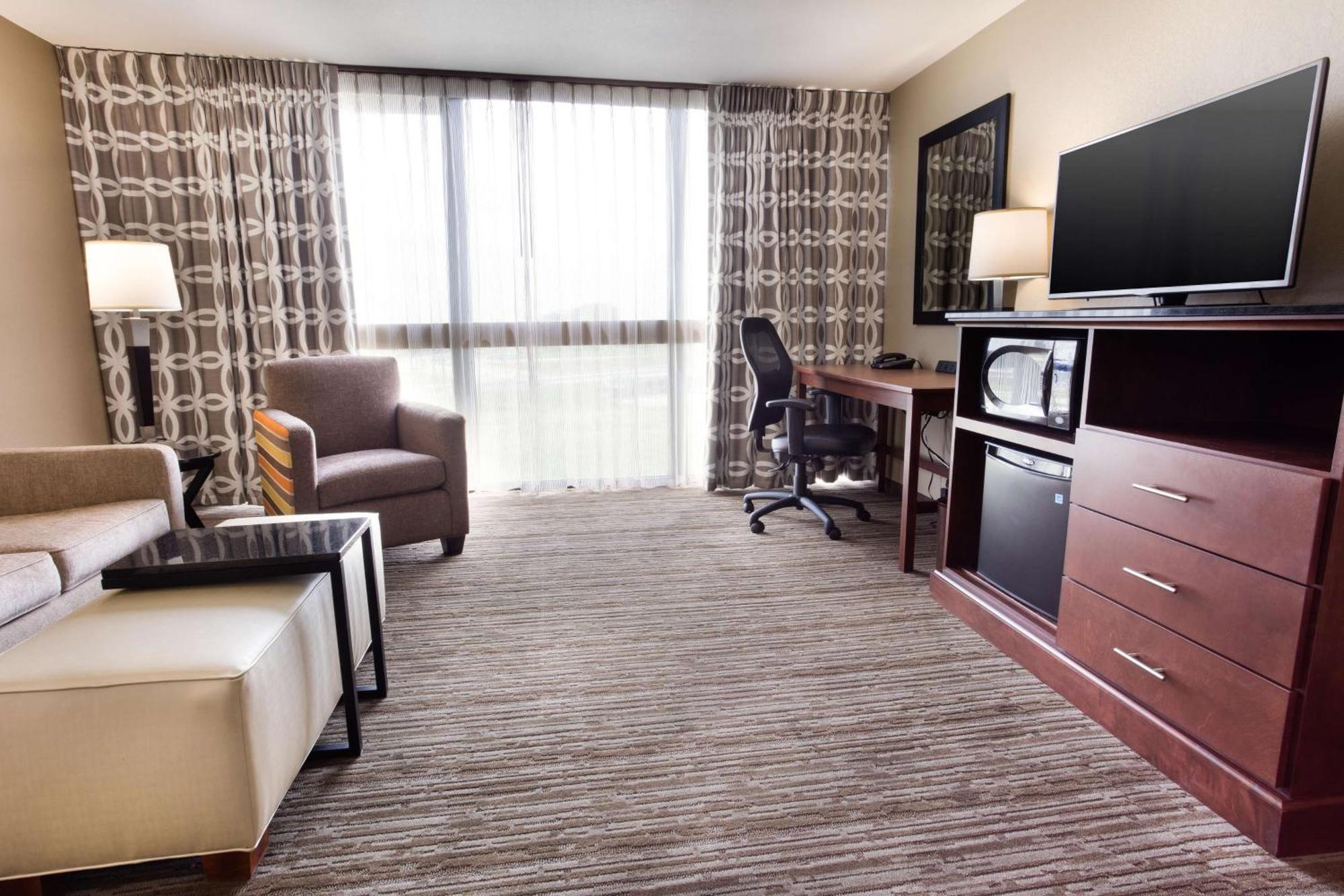 Drury Inn & Suites Kansas City Airport מראה חיצוני תמונה