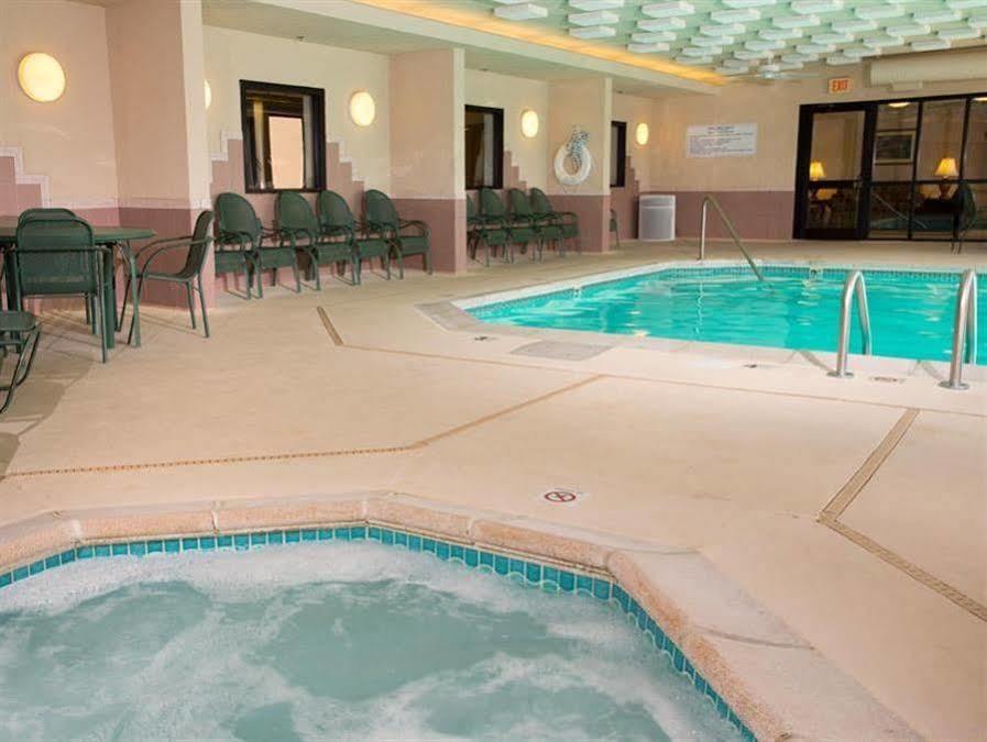 Drury Inn & Suites Kansas City Airport מראה חיצוני תמונה